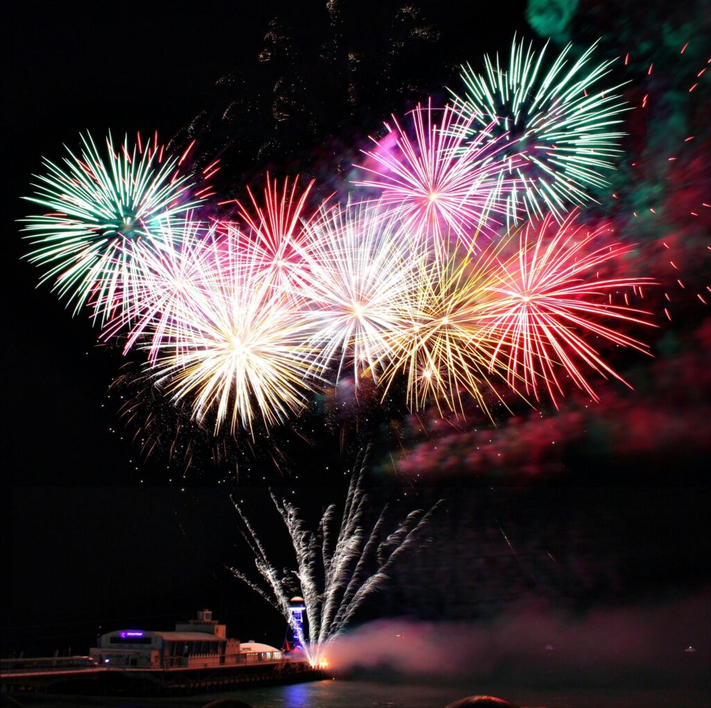 fireworks-in-the-sky-at-night